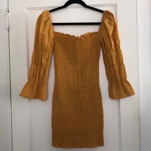 NWT Smocked puff sleeve dress
